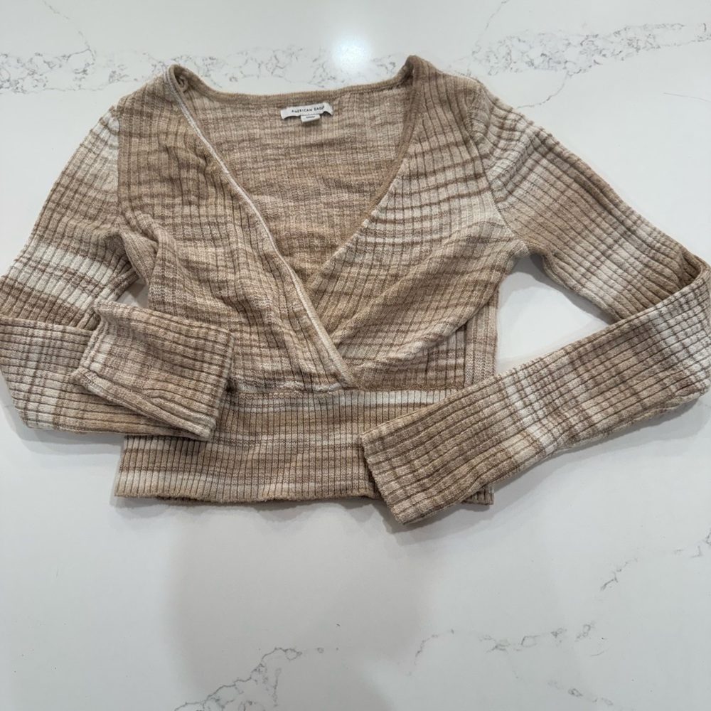 American Eagle Outfitters Beige and Cream Ribbed V-Neck Sweater